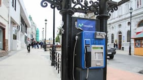 Movistar desactiva todos los teléfonos públicos de Chile... excepto uno