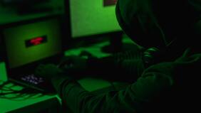 Acusan a páginas y aplicaciones que extorsionan clientes por medio de clicks