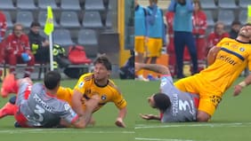 Le mostraron tarjeta roja: Felipe Loyola tuvo amarga jornada con el Pisa tras descender
