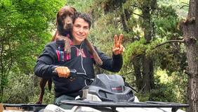 La indignada reacción de Pangal Andrade tras recoger a un perrito botado