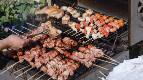 Cadem: 24% de los chilenos considera que los asados son para celebrar y compartir en familia