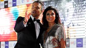 La “Jueza” Carmen Gloria Arroyo responde a los memes que se burlaron de su vestido metálico