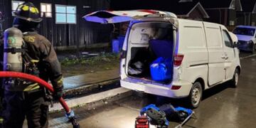 Hombre prendió cigarro y su vehículo explotó en Punta Arenas