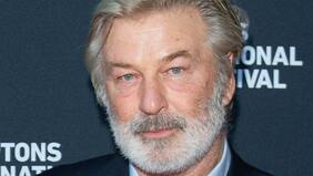 Alec Baldwin arriesga cargos penales tras pericias del FBI por la muerte de la directora fotográfica de la película Rust