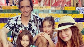 "El Nico de repente se satura y dice ‘no puedo creer que tenga que vivir con tres minas tan minas...'", cuenta Mónica Godoy tras un año de cuarentena