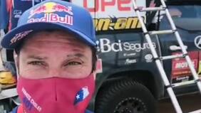 "Chaleco" héroe: asistió a piloto accidentado y luego ganó etapa en el Dakar