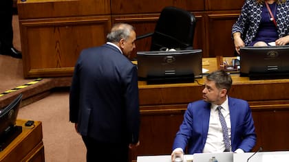 Por decirle “corrupto”: Fidel Espinoza se querelló contra diputado Manouchehri