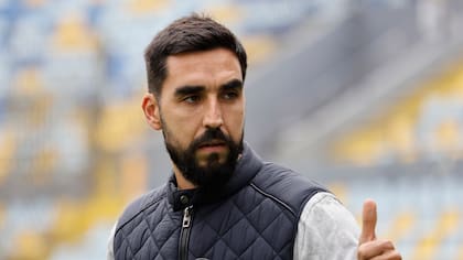 “Le falta la chaucha para el peso…”: Solabarrieta duda de “Paqui” Meneghini como técnico de la “U”