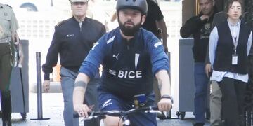 Boric en bicicleta