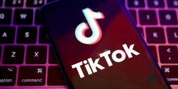 FILE PHOTO: FILE PHOTO: Illustration shows TikTok app logo
