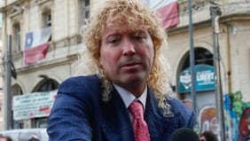 Farkas presenta querella por "usurpación de identidad" en redes sociales