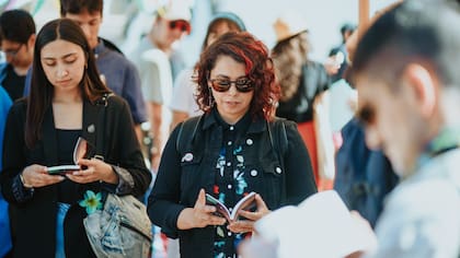 Talleres, charlas y encuentros: Santiago en 100 palabras celebrará el Mes del Libro con actividades gratuitas