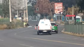 Un motociclista muere y un automóvil se dio a la fuga en un accidente en Maipú