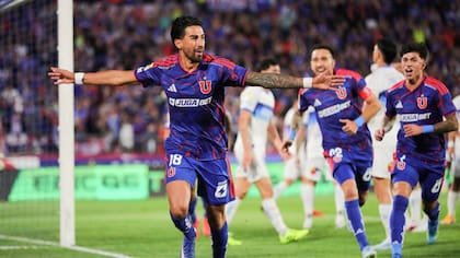 Lucero rompió la mufa y le dio la victoria a La U en el Clásico Universitario