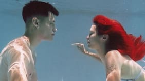 Una dupla que necesitábamos: Akriila y Kidd Voodoo estrenaron “Arreglo floral”