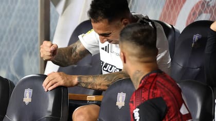 “Tiene que tener 180 o 200 goles para tener esa reacción”: histórico “9” de Colo Colo le baja los humos a Javier Correa