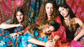 “Estuvimos cuatro meses trabajando con las gitanas, armamos una carpa... Cada una se hermanó con alguna", cuenta Francisca Imboden sobre Romané