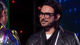 "Se cree joven este gallo. ¡Por favor! Cree que tiene 15. Tiene el complejo de Peter Pan...", bromea "Yerko Puchento" sobre Beto Cuevas