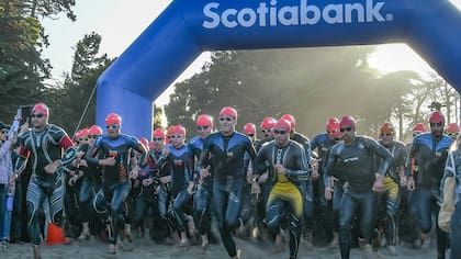 Con 650 deportistas confirmados: así será el Scotiabank Triatlón de Zapallar, la previa al Ironman de Pucón