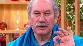 Pedro Engel responde duras críticas al horóscopo de José Maza