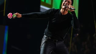 Chayanne destaca solidaridad tras incendios durante su concierto en Concepción