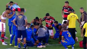 Fuertes imágenes: Jugador se desploma y convulsiona en pleno partido contra Flamengo