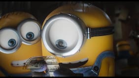 Crítica de Cine: Minions y Monstruos es un desfachatado y absurdo homenaje a la magia del séptimo arte