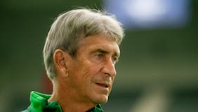 Revelan sanción a Manuel Pellegrini tras su minuto de furia: criticó al arbitraje luego de perder con el Barcelona