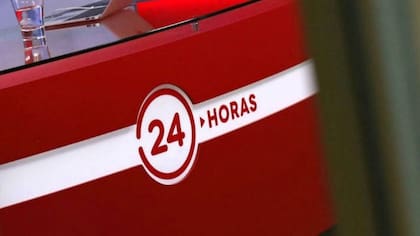 Querido periodista de TVN se despide después de casi 10 años: rostros de la estación reaccionaron
