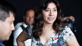 "Estaba muy de moda y en Estados Unidos vendían el lente óptico de contacto, pero de color. Lo encontré entretenidísimo y compré grises, verdes, azules...", recordó Carmen Gloria Arroyo