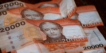 Dinero bono billetes referencial