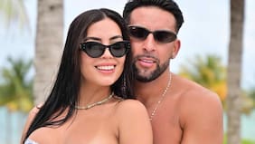 “Pídeme lo que quieras...”: Mauricio Isla se la juega y le dedica romántico (y osado) mensaje a su enamorada