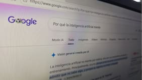 Google quedó en la mira de un tribunal por las respuestas falsas generadas por sus resúmenes de IA