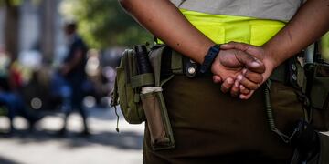 Detienen a dos carabineros acusados de cobrar por protección a víctimas de banda criminal “Los Pulpos”