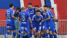 “Parece pijama” y “es de las mejores”: filtraron los supuestos nuevos modelos de camisetas de la Universidad de Chile