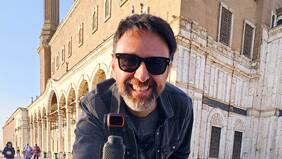 Creador de “Siempre hay un chileno” ha visitado 80 países y revela cuál es su favorito: “Dicen que o lo amas o lo odias”