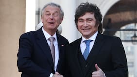 Kast y Milei posaron sonrientes antes de abordar polémica por el Estrecho de Magallanes en breve reunión en La Moneda