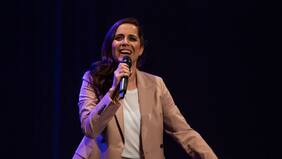 Natalia Valdebenito celebra los 10 años de “GRITONA” con show conmemorativo en la Blondie