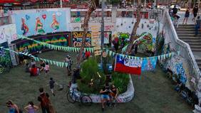 Metro planea reabrir acceso a Baquedano, pero “ocupantes” avisan que “darán la pelea hasta el final”