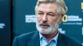 "Nadie debería ser asesinado por un arma en un set": La hermana de Brandon Lee se refirió a la tragedia que involucró a Alec Baldwin