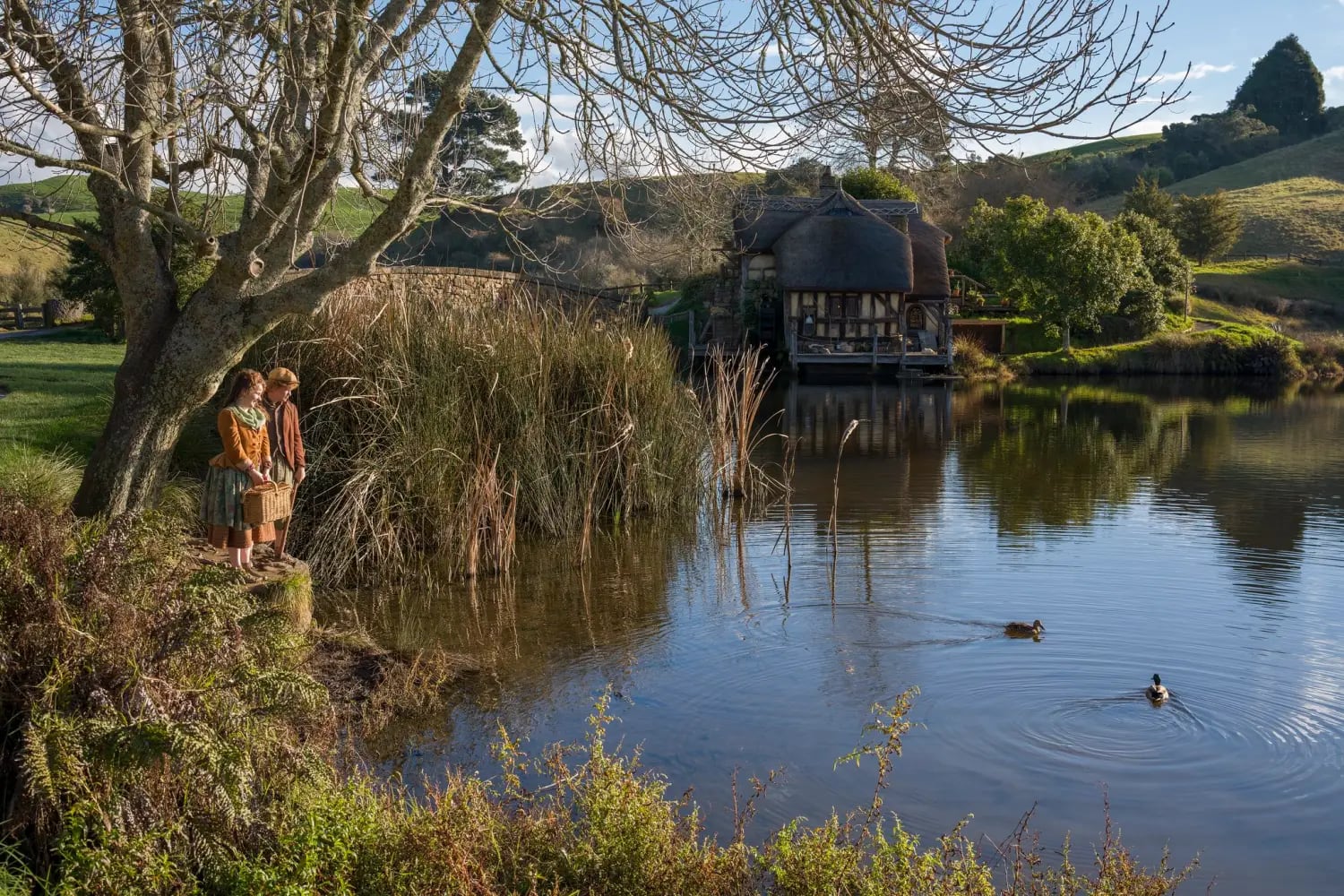Las primeras fotos de La Caza de Gollum muestran el regreso de Frodo y la Comarca