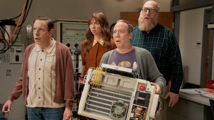 Stuart es el foco de la nueva alocada serie del universo de The Big Bang Theory: Mira el tráiler