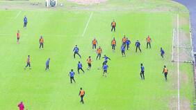 Atenti, don Reinaldo... ¡Espiamos a Perú!