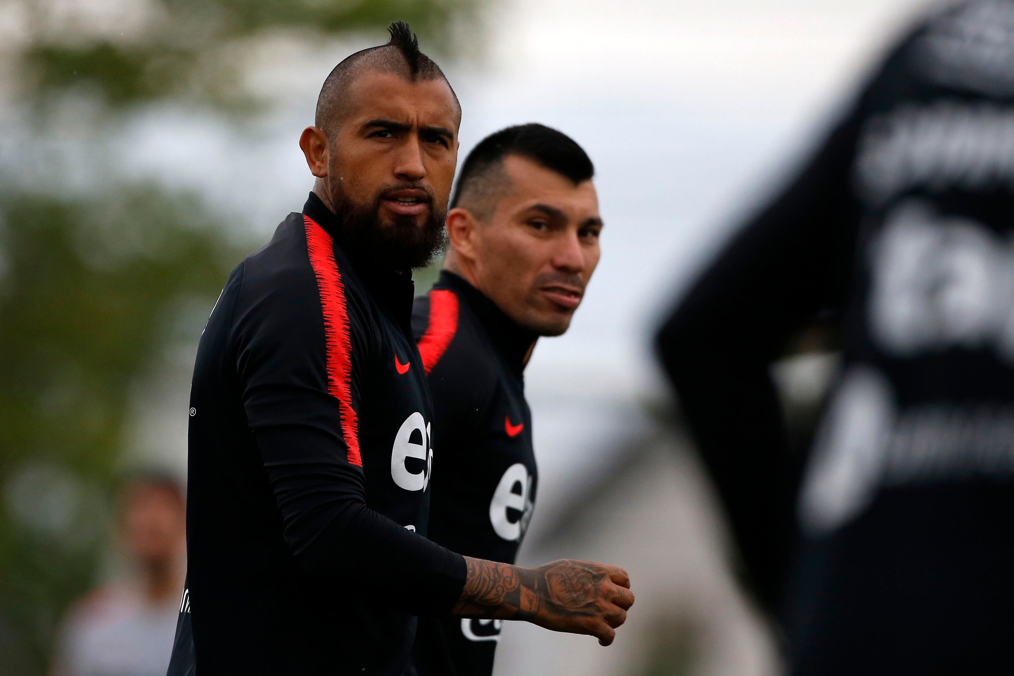 “Yo ni loco lo haría”: Gary Medel respondió a propuesta de Arturo Vidal en la selección