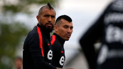“Yo ni loco lo haría”: Gary Medel respondió a propuesta de Arturo Vidal en la selección