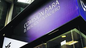 CMF denuncia por posible delito de usura en apps que ofrecen crédito: estas son las 10 aplicaciones