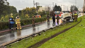 Grave accidente en La Araucanía: dos personas fallecidas deja choque entre un furgón y bus que trasladaba a juveniles de Deportes Temuco