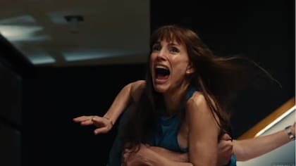 Jessica Chastain enfrenta a su doble maligna en el primer tráiler de Madre Siniestra