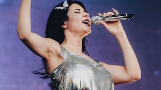 De primadonna a princesa del poder: Marina cumple en Lollapalooza