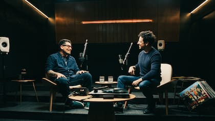 De la orquesta al vodcast: así es “Sin Batuta”, el nuevo espacio de conversación y escucha inmersiva de Paolo Bortolameolli